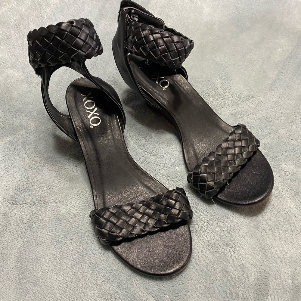 XOXO Womens Ankle Strap Wedge Size 8